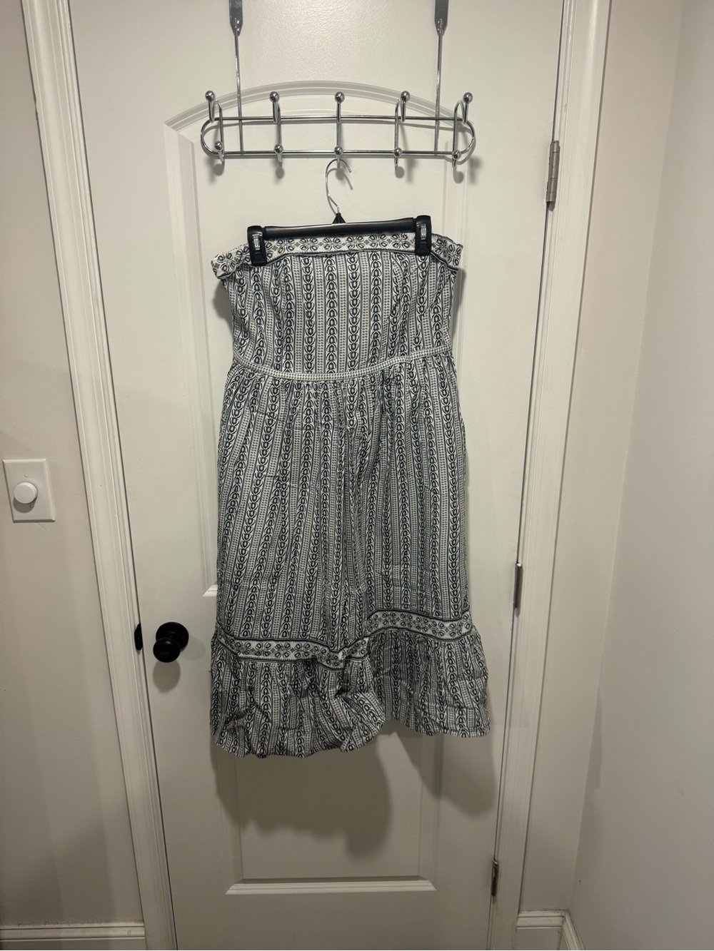 Max Studio White and Black Strapless Patterned Dress